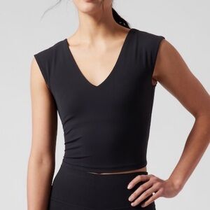 Athleta Vita Free cropped tee size M